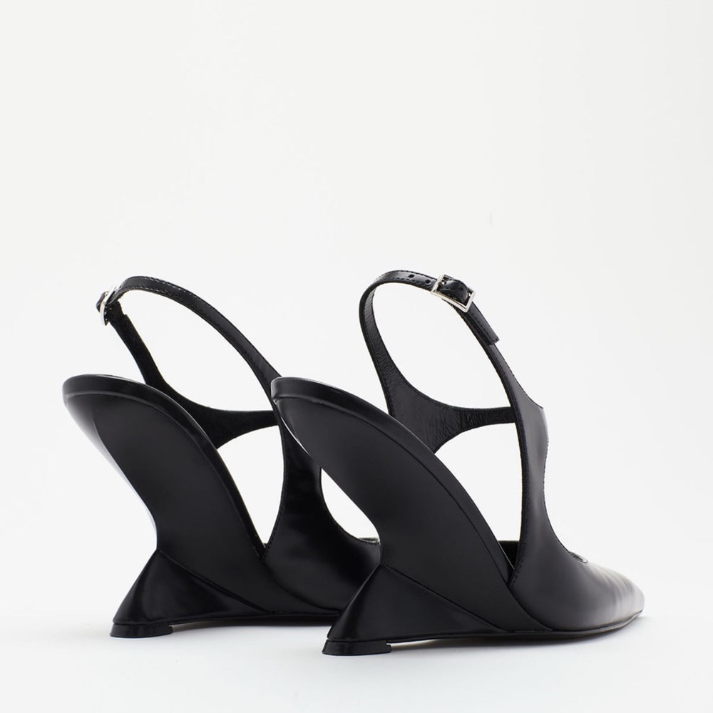 Brandon Blackwood Elegant Black Wedges - Picture 2 of 10